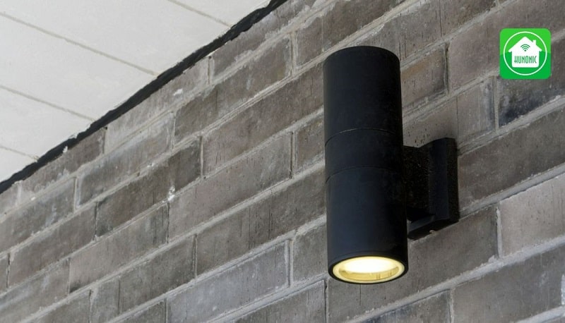 Đèn treo tường cấu tạo từ chất liệu cao cấp, sản xuất trên dây chuyền công nghệ hiện đại