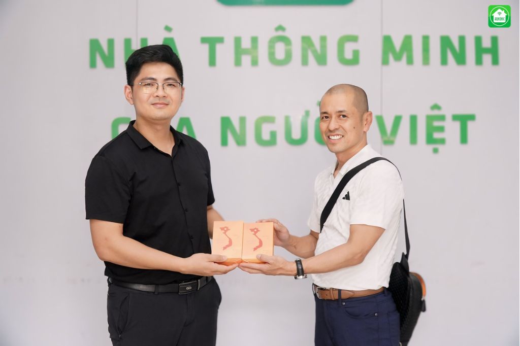doi tac nhat3