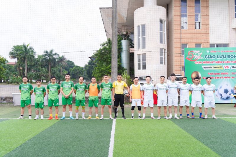 Hunonic đá bóng kỉ niệm sinh nhật 5 năm