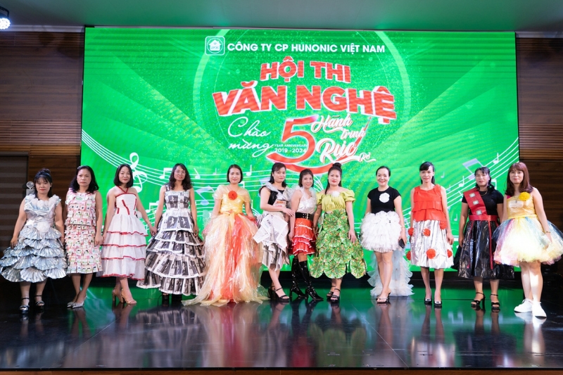 hunonic văn nghệ
