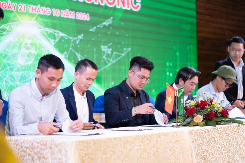 Hunonic kí kết với nhà phân phối