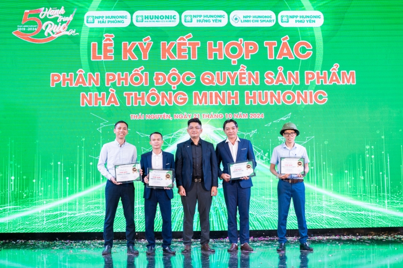 Hunonic kí kết với nhà phân phối