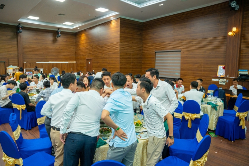 hunonic sinh nhật 5 năm