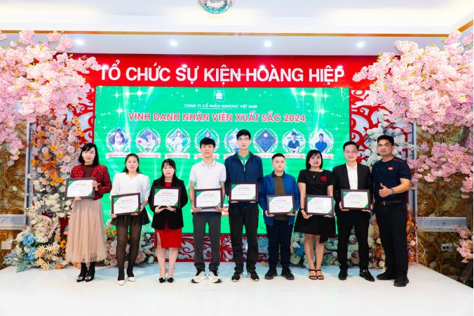 tất niên hunonic 2024 