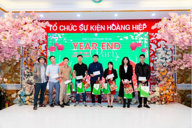 tất niên hunonic 2024 