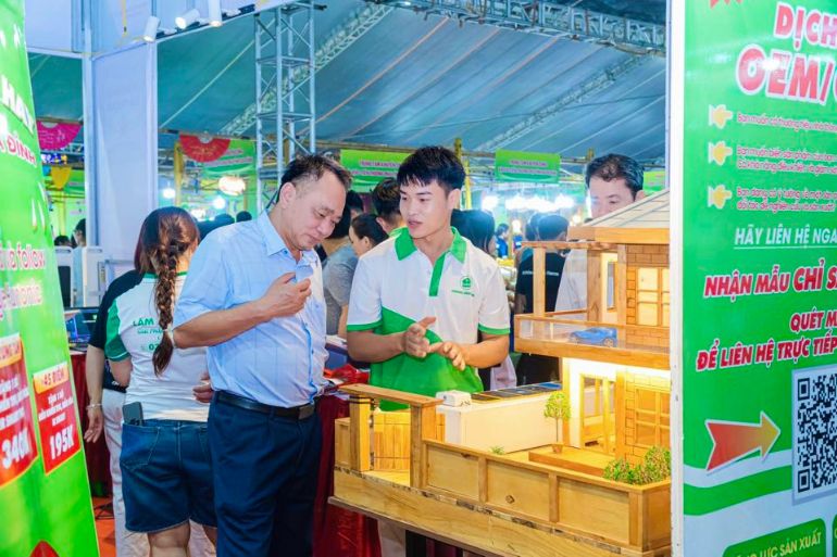 hunonic tại hội chợ ocop