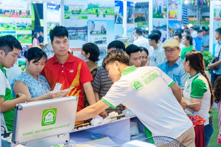 hunonic tại hội chợ ocop