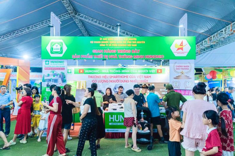 hunonic tại hội chợ ocop