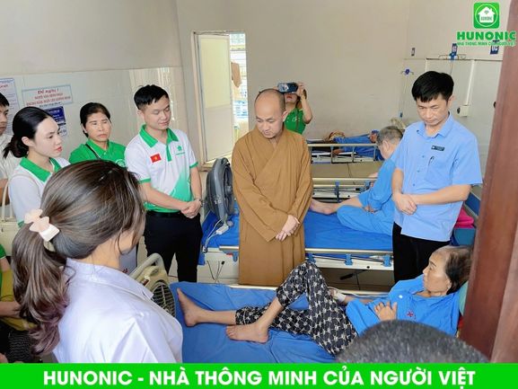 Hunonic phối hợp nhóm “Điều Thiện Nhỏ” giúp đỡ gia đình bệnh nhân ung thư tại Thái Nguyên 1 hunonic giup do gia dinh kho khan3