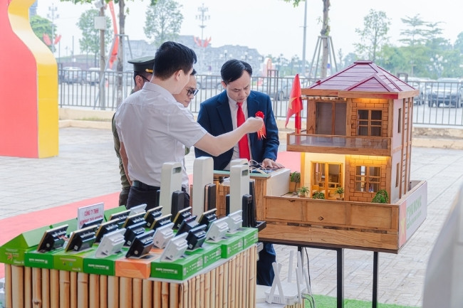 hunonic tại đại hội thi đua yêu nước