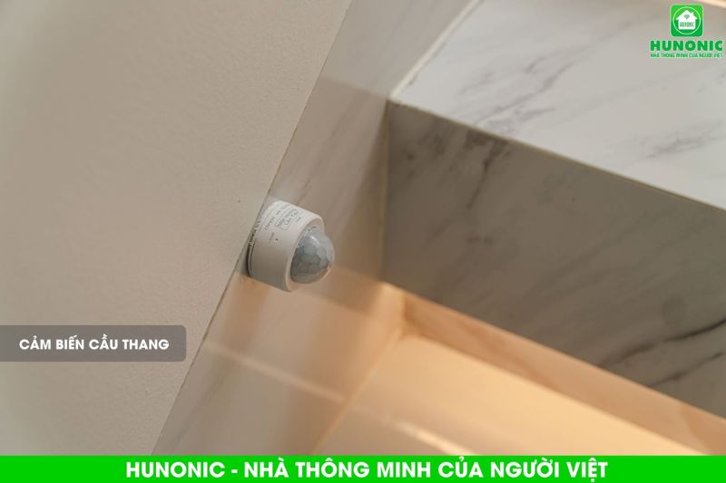 Nâng tầm biệt thự 3 tầng với giải pháp nhà thông minh Hunonic 3 biet thu 3 tang kien truc hien dai5