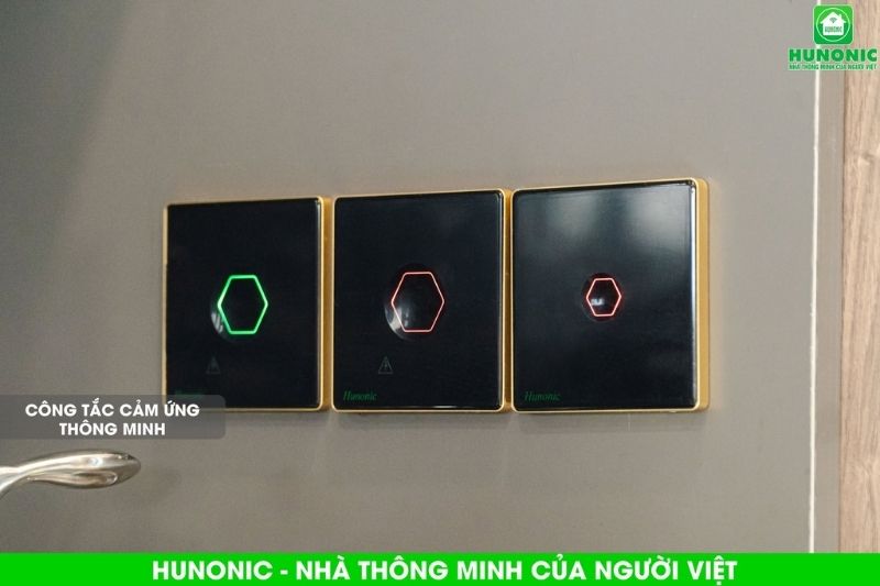 Biệt Thự Ánh Sáng 3 Tầng Hiện Đại: Khám Phá Không Gian Sống “Không Chạm” Với Giải Pháp Hunonic